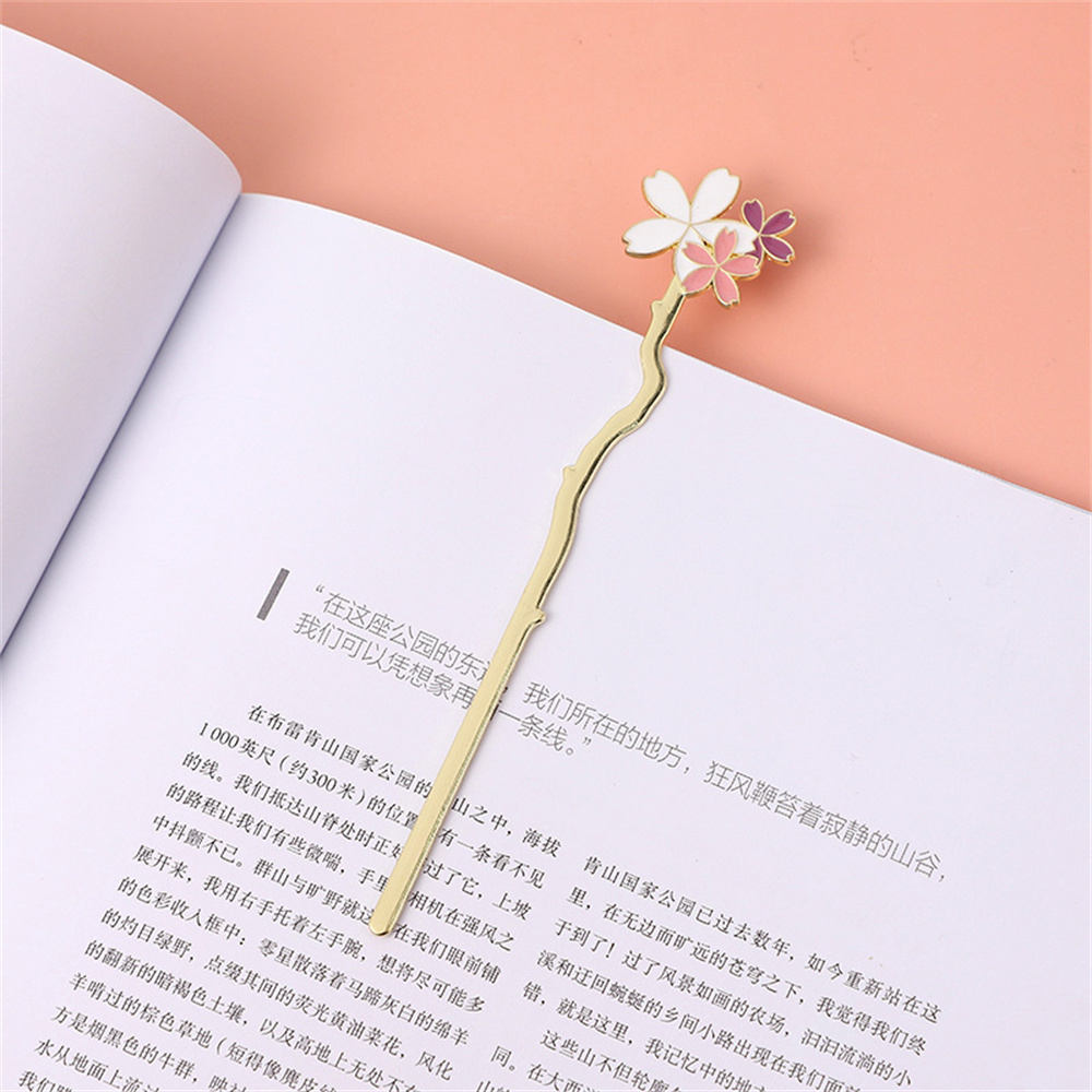 Dried Flower Bookmark - クリエイティブメタルサックラフラワーブックマーク、読書アシスタント、美しいサポート、学校の文房具、オフィスの足